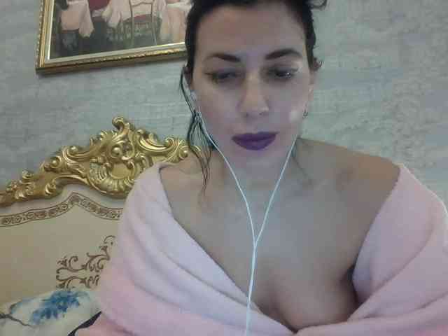 Rosalinda37 webcam