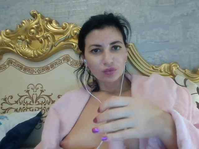 Rosalinda37 webcam