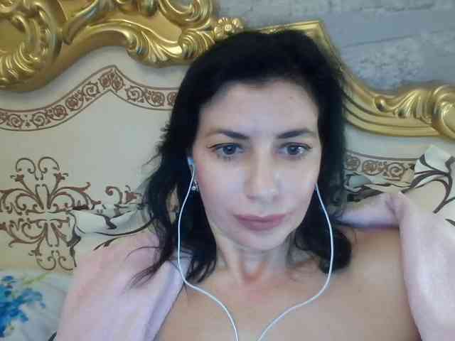 Rosalinda37 webcam