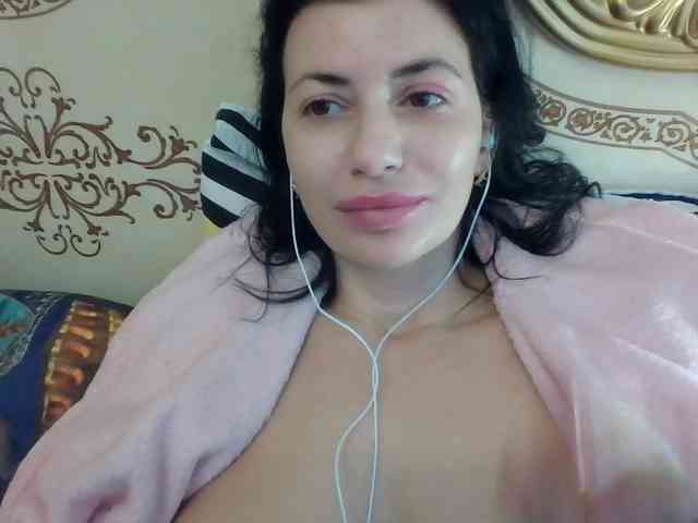 Rosalinda37 webcam