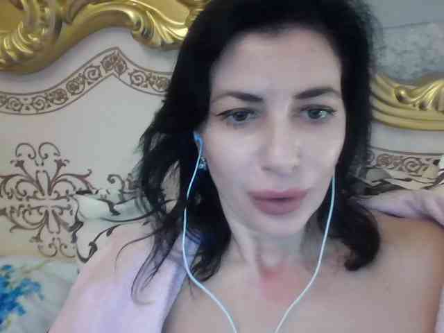 Rosalinda37 webcam