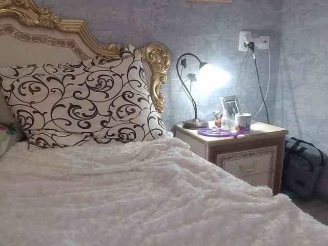 Rosalinda37 webcam