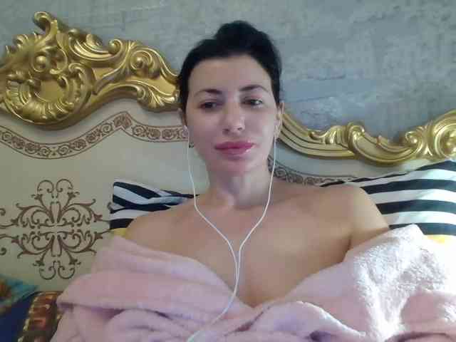 Rosalinda37 webcam