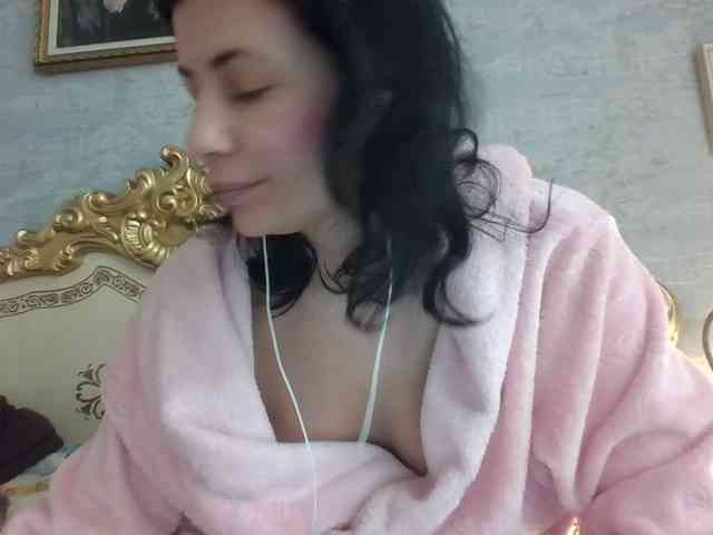 Rosalinda37 webcam