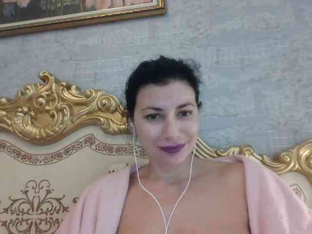 Rosalinda37 webcam
