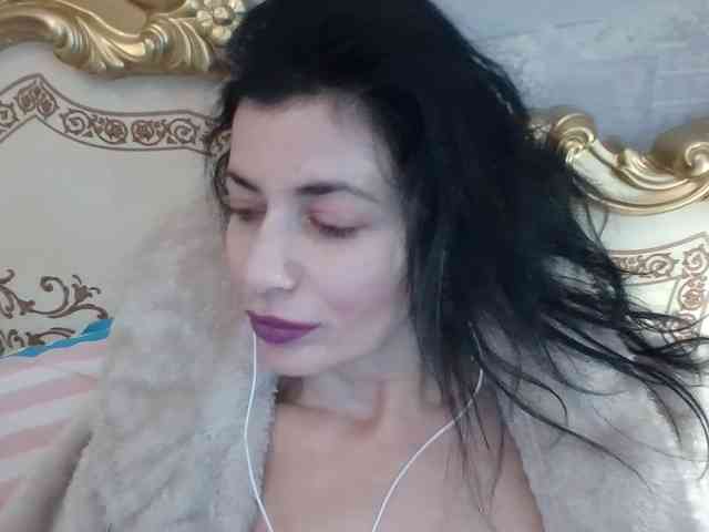 Rosalinda37 webcam