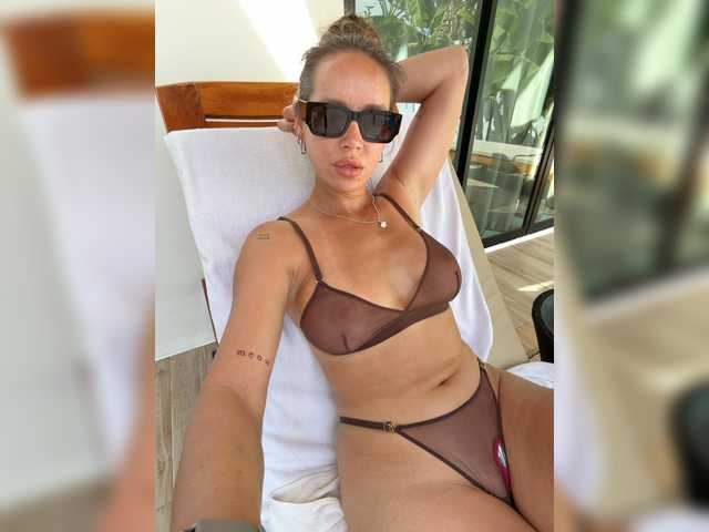 Entrez le videochat erotique avec le
modèle -CandyViki- -CandyViki-