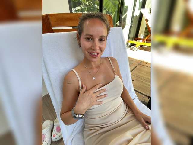 Gratis Live Sexcam mit -CandyViki- -CandyViki-