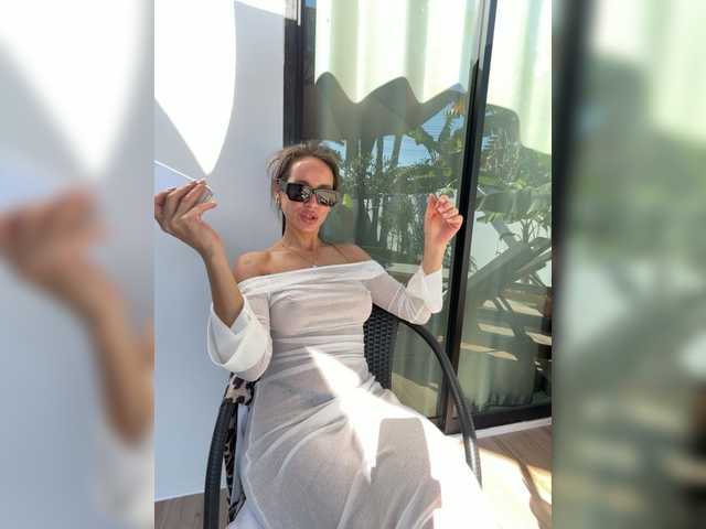 Entra en el chat con el modelo -CandyViki- -CandyViki-