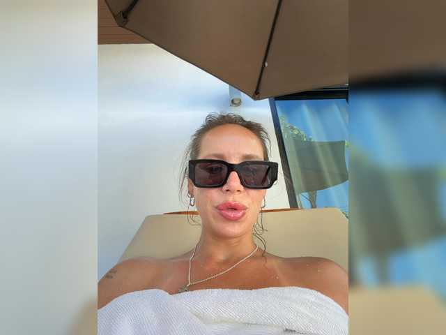 Gratis Live Sexcam mit -CandyViki- -CandyViki-