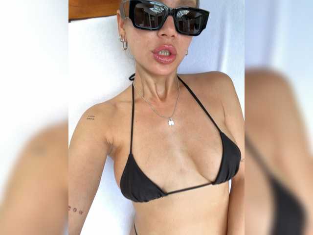 Vai a chattare su -CandyViki- -CandyViki-