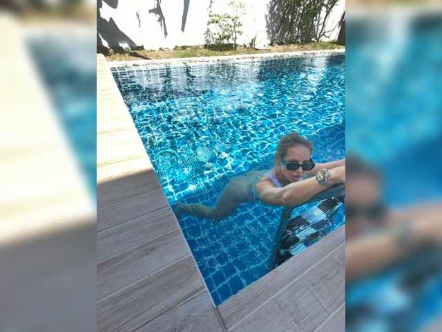 Entra en el chat con el modelo -CandyViki- -CandyViki-