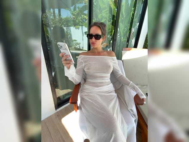 Entra en el chat con el modelo -CandyViki- -CandyViki-