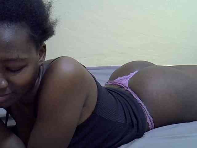 Sexydee14 webcam