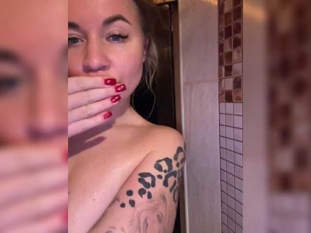 Vai a chattare su alexandelen69 alexandelen69