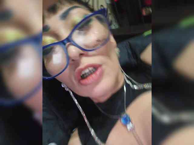 xxxDirtyBitchxxx webcam