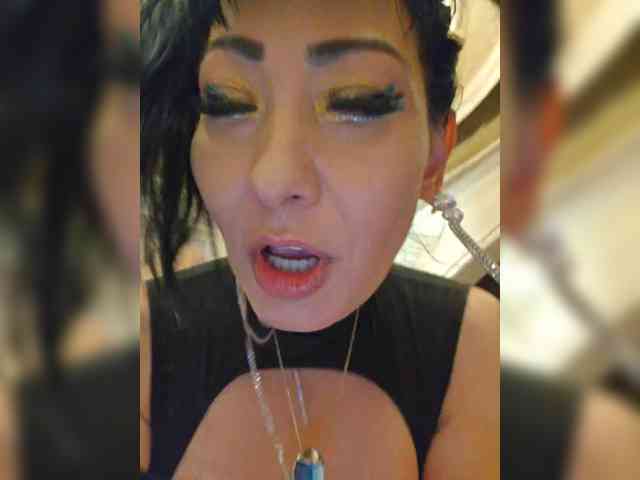 xxxDirtyBitchxxx webcam