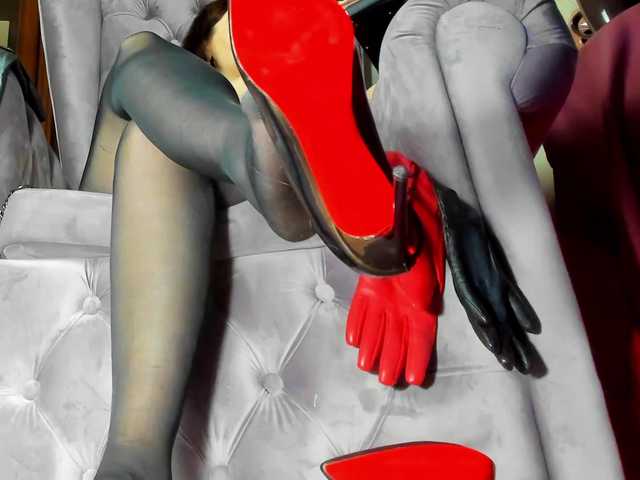 Gratis Live Sexcam mit LadyLeather LadyLeather