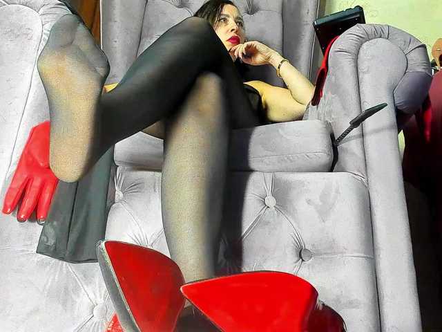 Gratis Live Sexcam mit LadyLeather LadyLeather