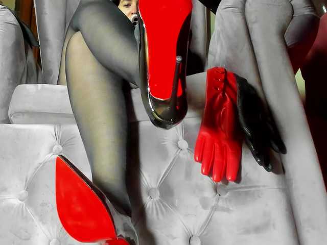 Gratis Live Sexcam mit LadyLeather LadyLeather