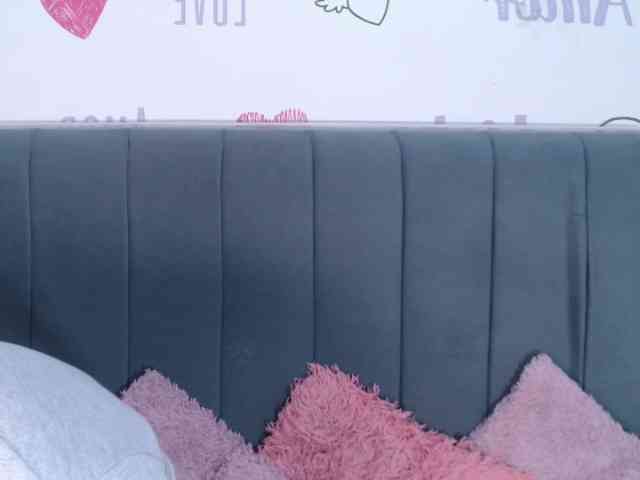 KittyBrooke webcam