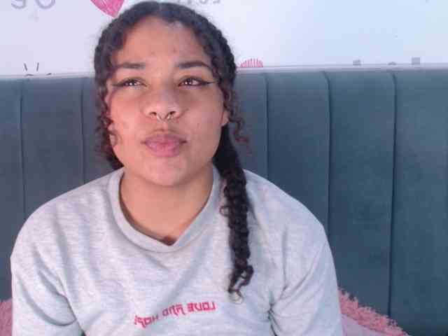 KittyBrooke webcam