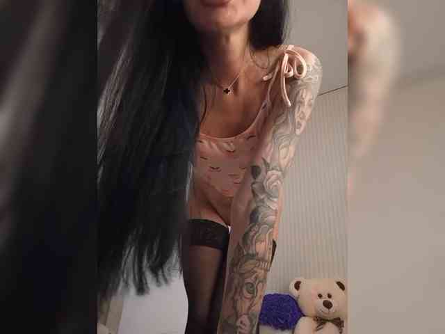 Black_chick webcam