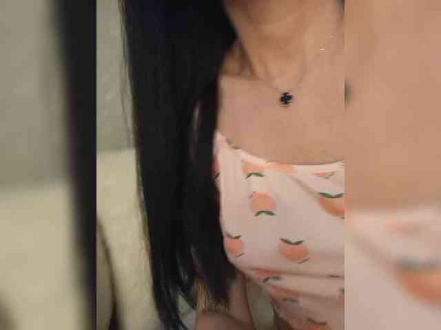 Black_chick webcam