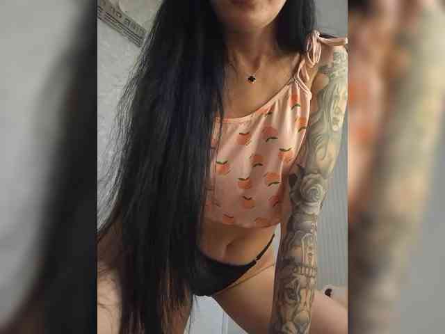 Black_chick webcam