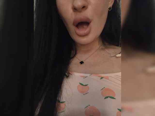 Black_chick webcam