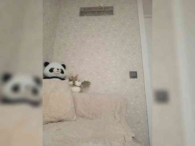 Black_chick webcam