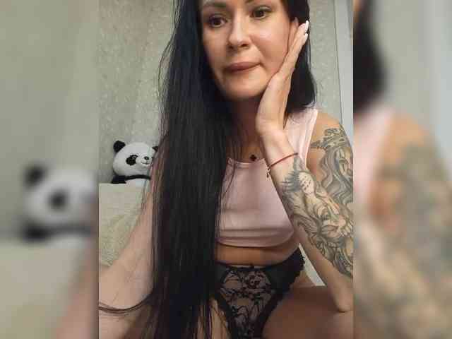 Black_chick webcam