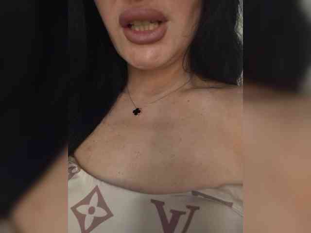 Black_chick webcam