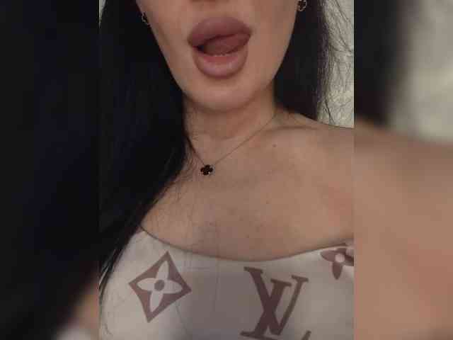 Black_chick webcam