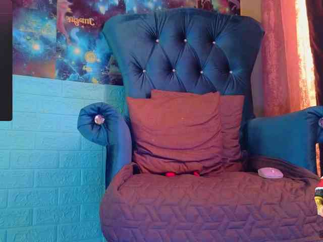 Mistress-Gwen webcam