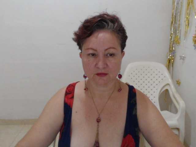 LADYQUEEN520 webcam