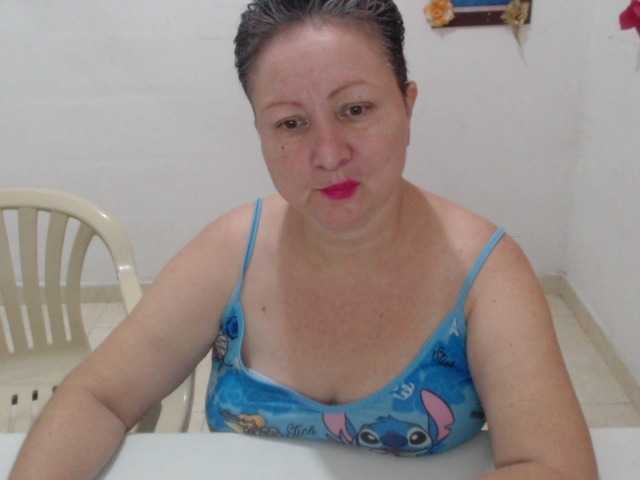 LADYQUEEN520 webcam