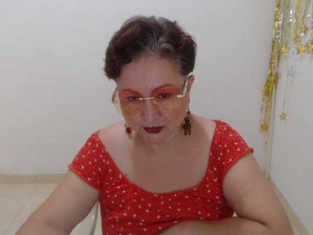 LADYQUEEN520 webcam