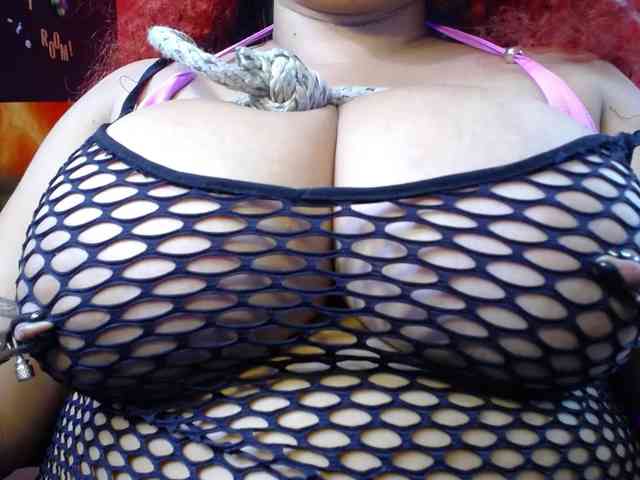 LOLYTABIGBOOBS webcam