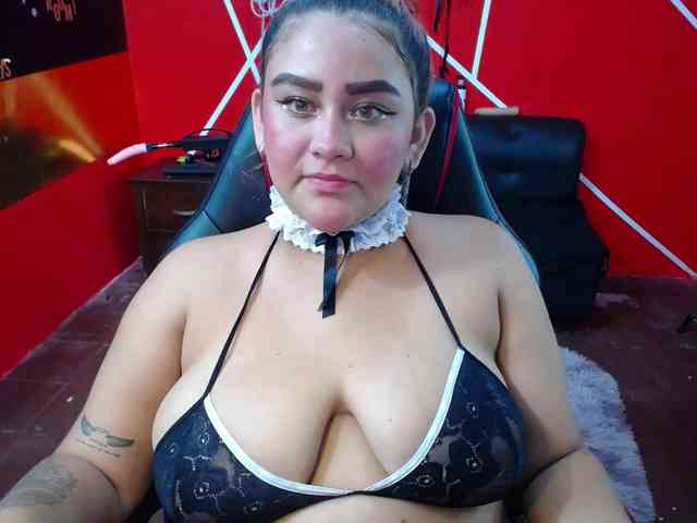 LOLYTABIGBOOBS webcam