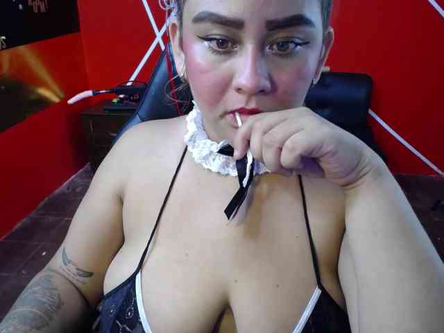 LOLYTABIGBOOBS webcam