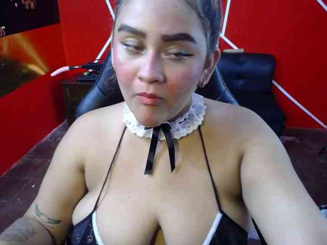 LOLYTABIGBOOBS webcam