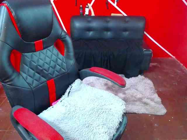 LOLYTABIGBOOBS webcam