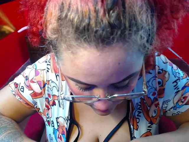 LOLYTABIGBOOBS webcam