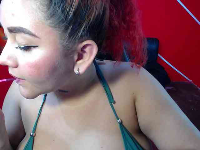 LOLYTABIGBOOBS webcam