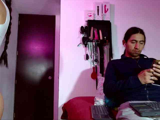 KIDDEVAA666999 webcam