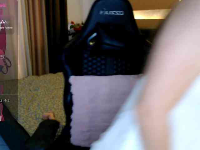 AdriannaFowler webcam