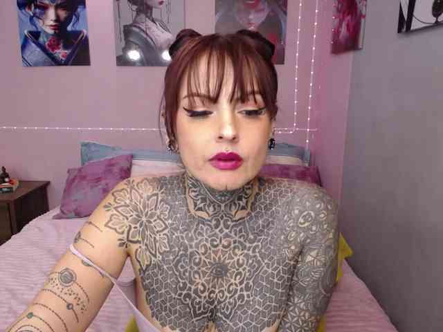 LolaRouse webcam