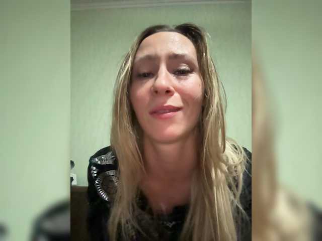 Accedi alla chat con il nickname Saveta Saveta