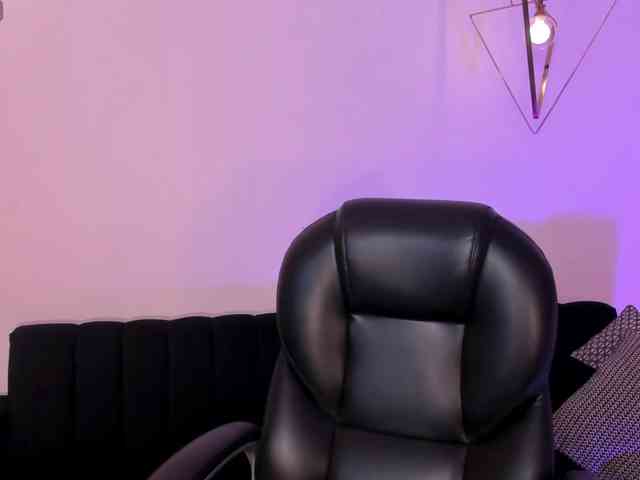 EveBenson webcam